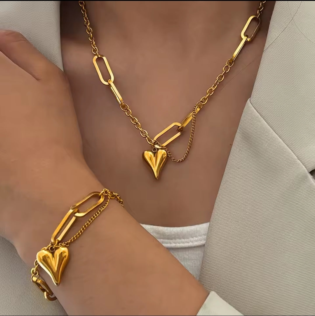 Heart shaped Necklace & Bracelet Set