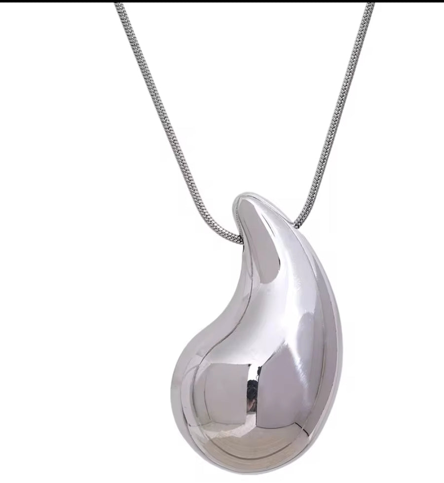 Waterdrop Necklace