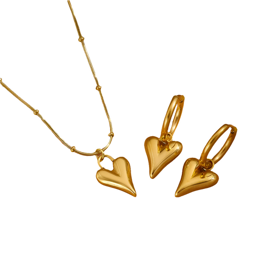 The Kyra Solid Heart Necklace Set