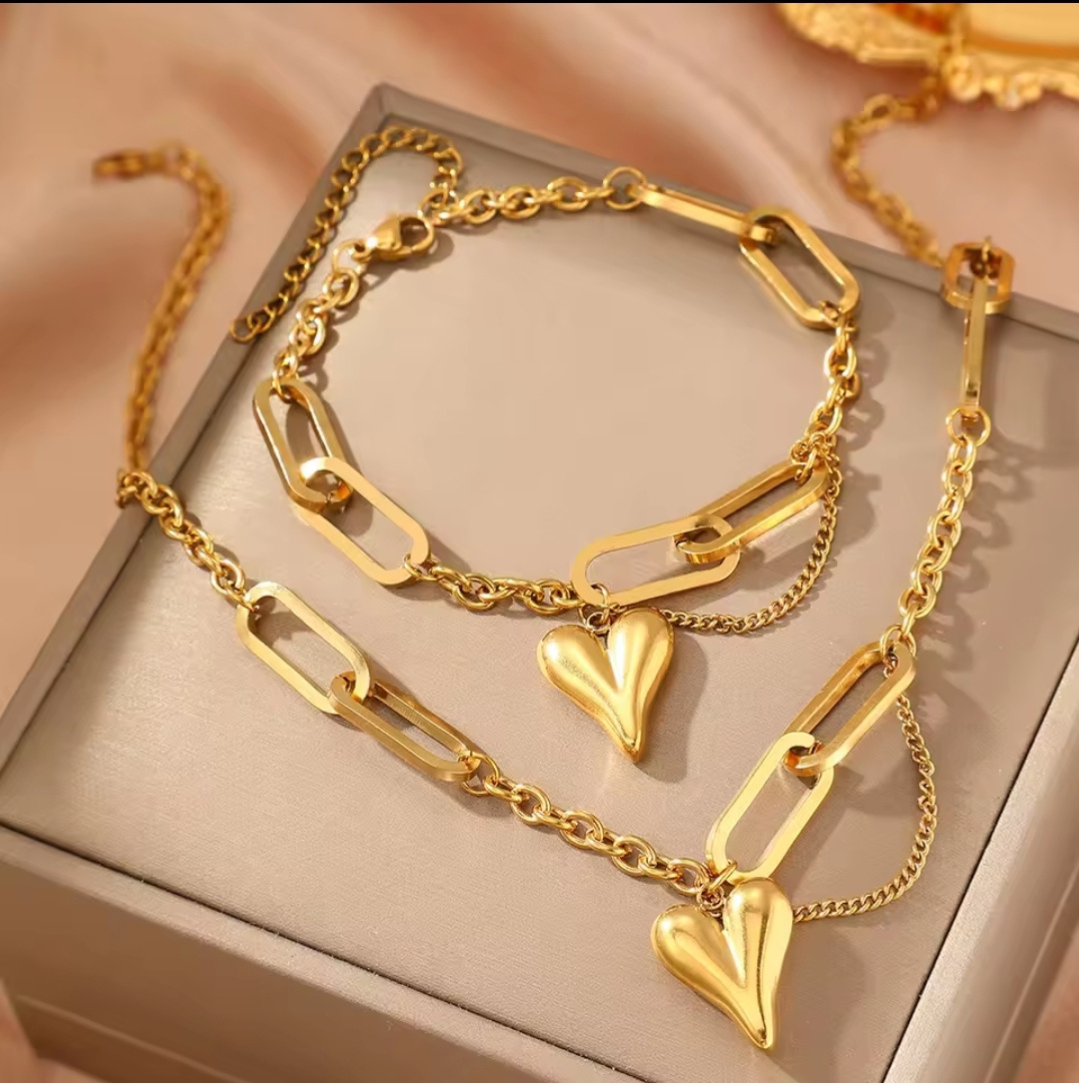 Heart shaped Necklace & Bracelet Set